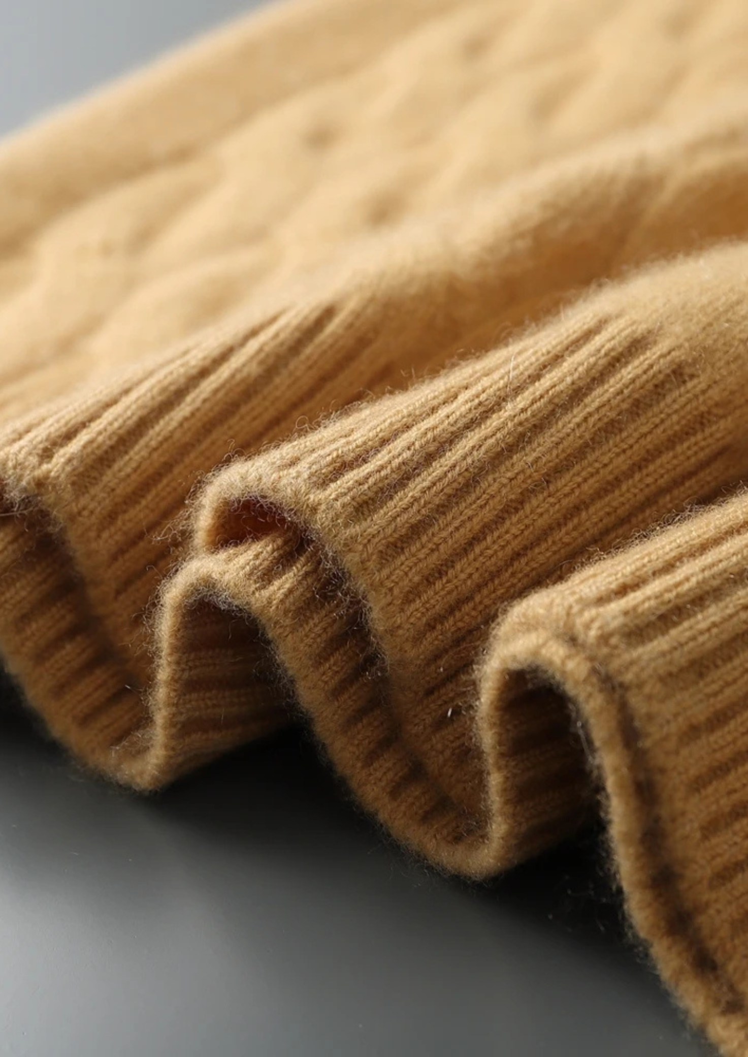 PULL RAS-DU-COU EN MAILLE CÂBLÉE NOBA