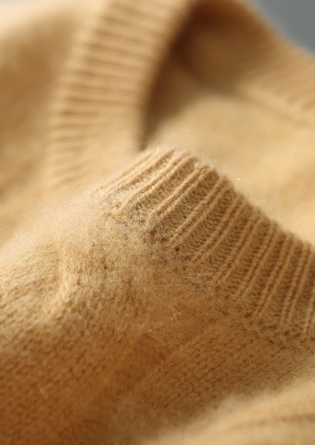 PULL RAS-DU-COU EN MAILLE CÂBLÉE NOBA