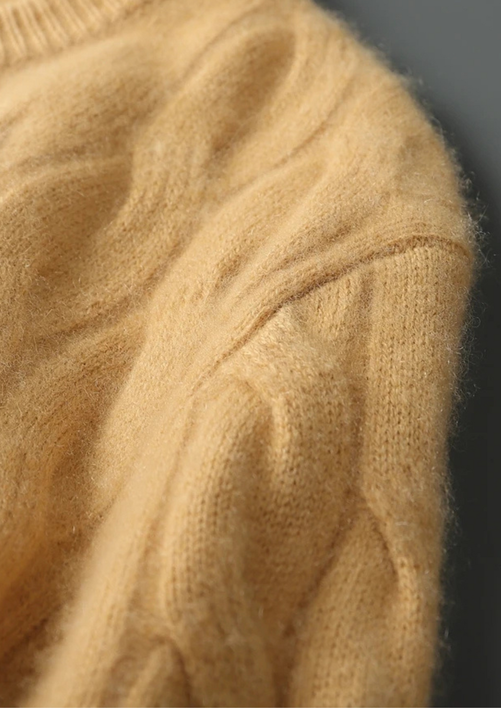 PULL RAS-DU-COU EN MAILLE CÂBLÉE NOBA