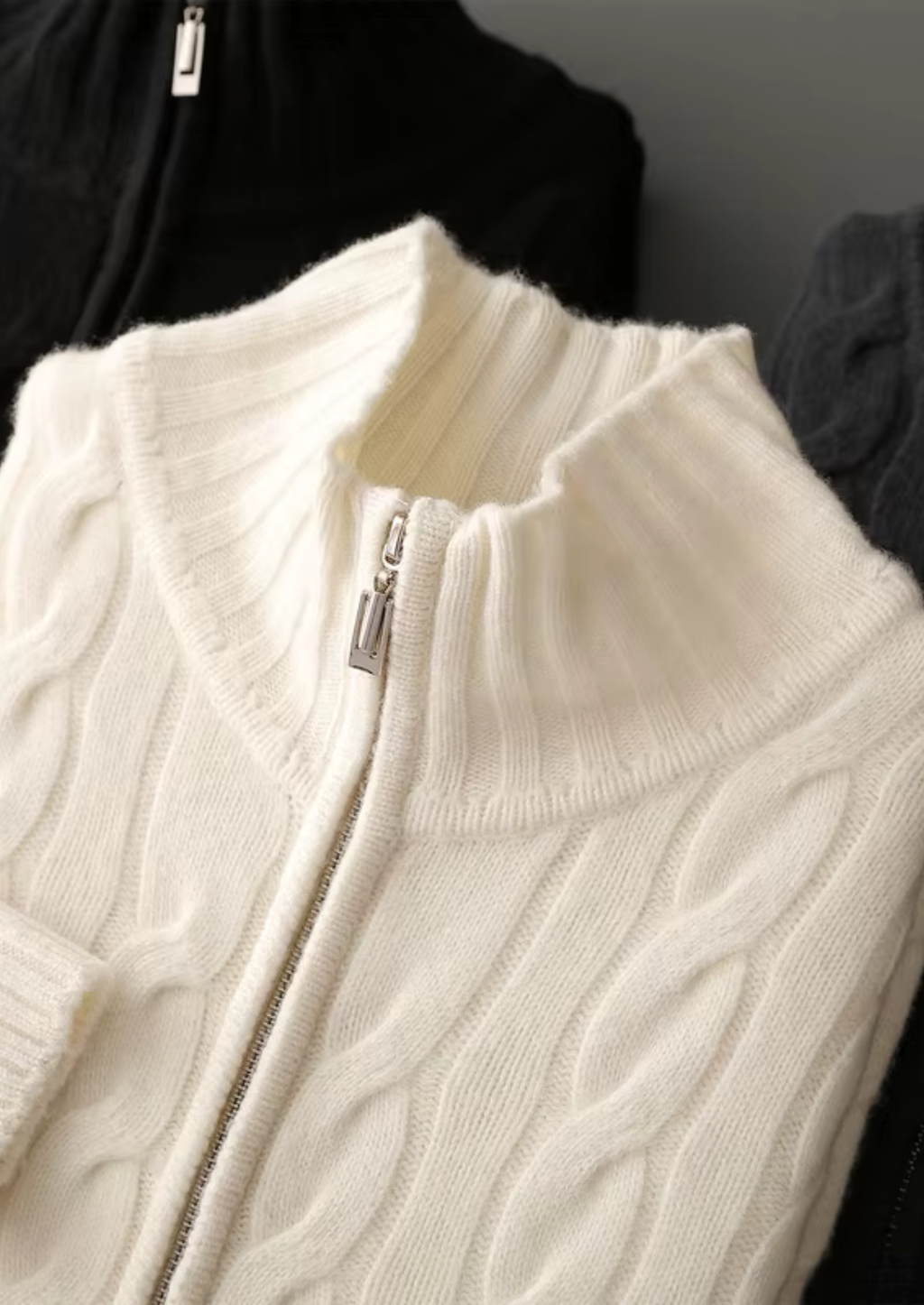 CARDIGAN À DOUBLE FERMETURE ÉCLAIR EN MAILLE CÂBLÉE NOBA WOOL