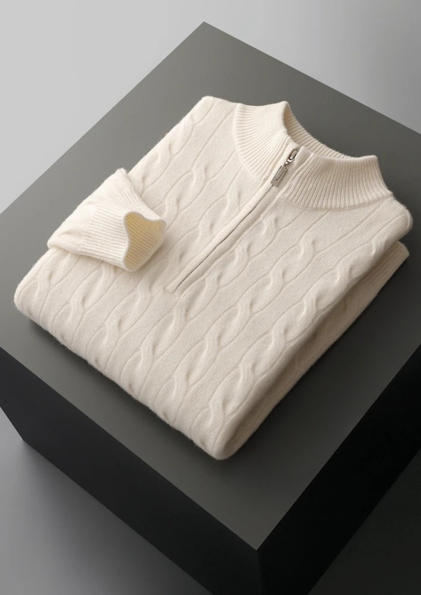 PULL NOBA À COL MONTANT ZIPPÉ EN LAINE TORSADÉE