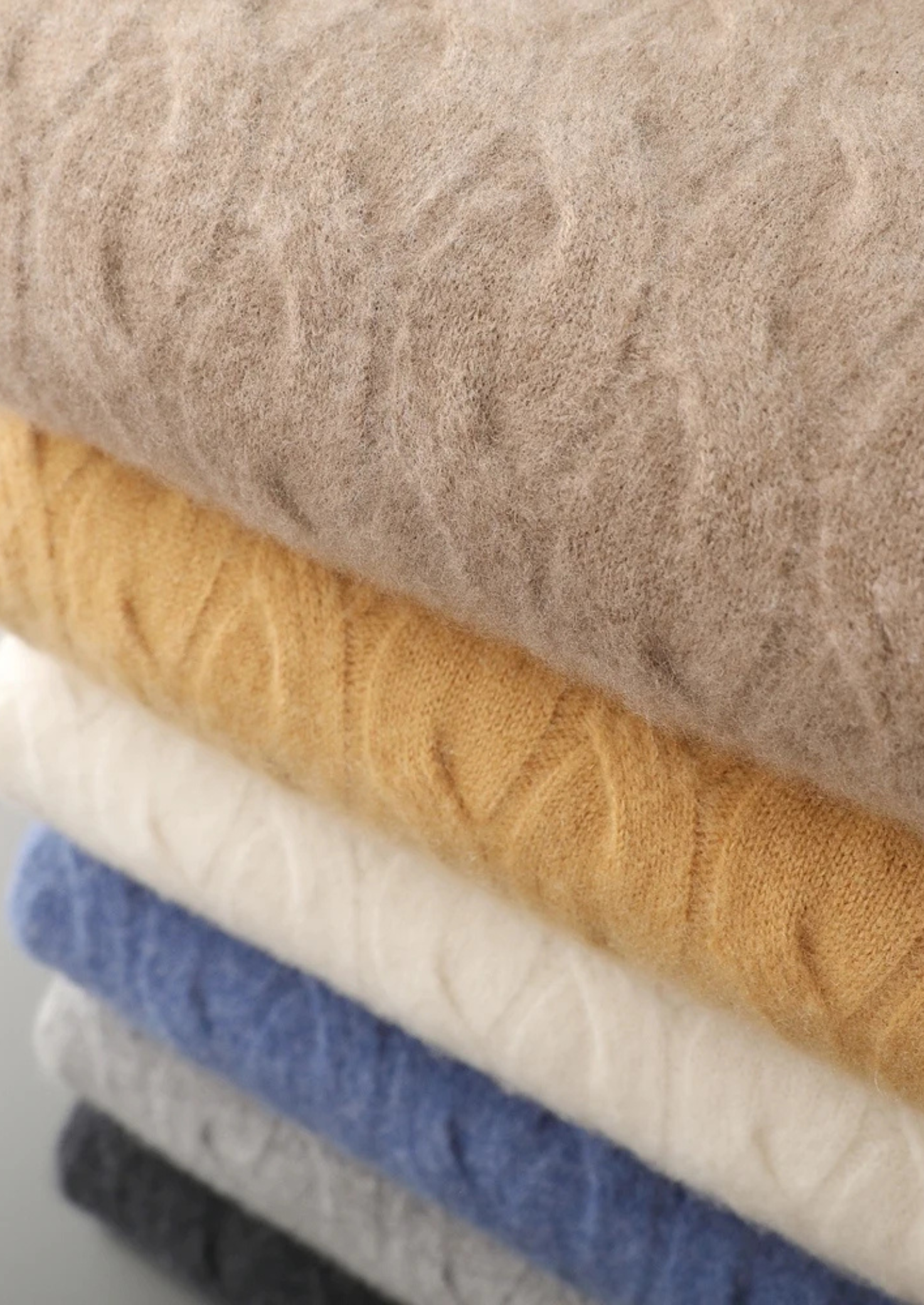 PULL RAS-DU-COU EN MAILLE CÂBLÉE NOBA