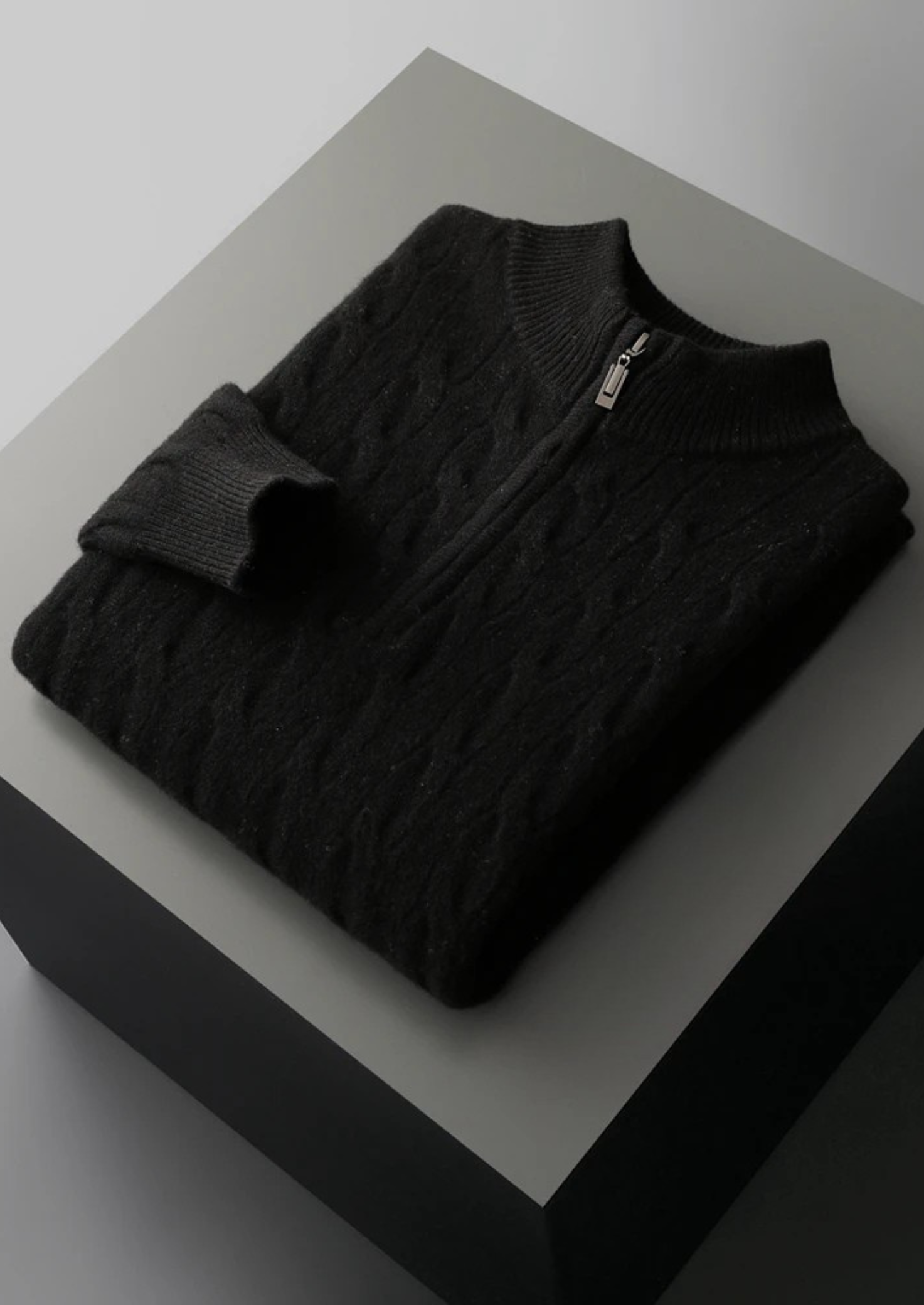 PULL NOBA À COL MONTANT ZIPPÉ EN LAINE TORSADÉE