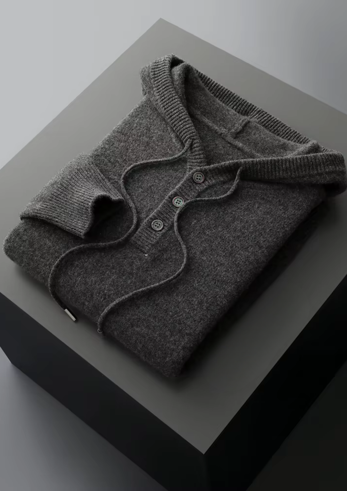 SWEAT À CAPUCHE BOUTONNÉ EN LAINE NOBA